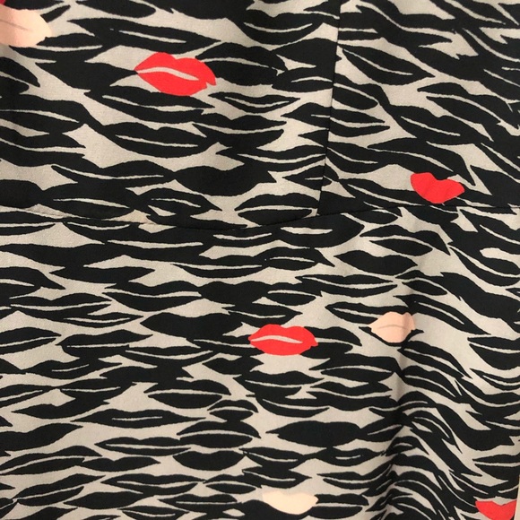 RW&CO chic printed dress - Picture 3 of 5